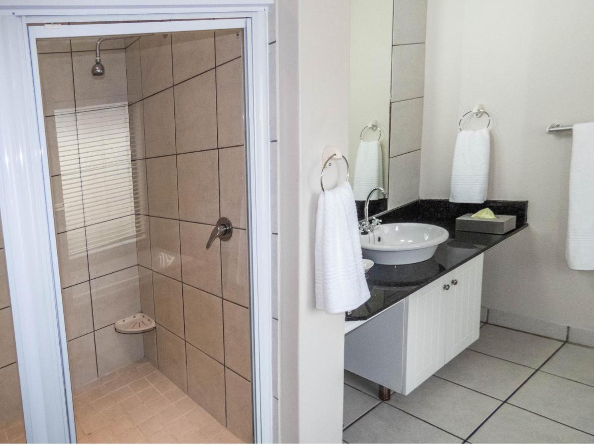 Sheilan House Hotel Port Alfred Bagian luar foto