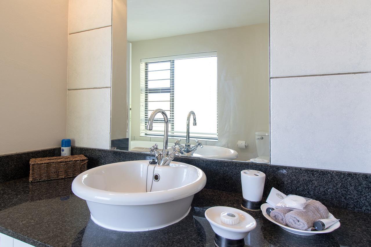 Sheilan House Hotel Port Alfred Bagian luar foto