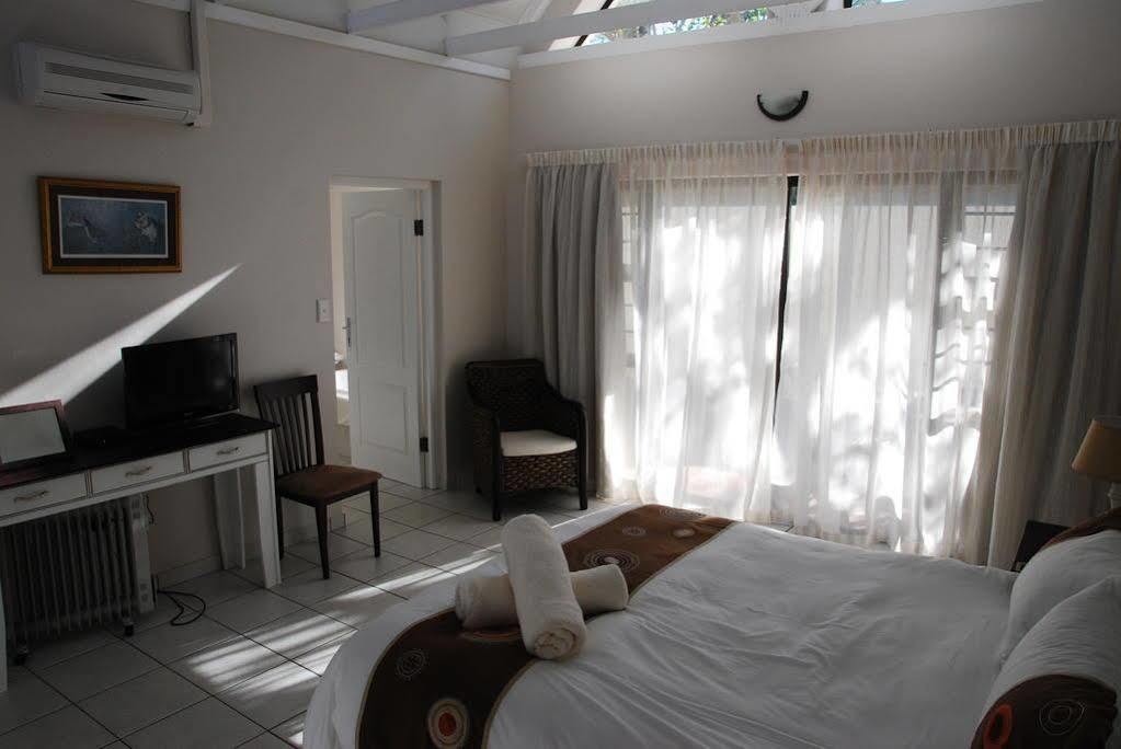 Sheilan House Hotel Port Alfred Bagian luar foto